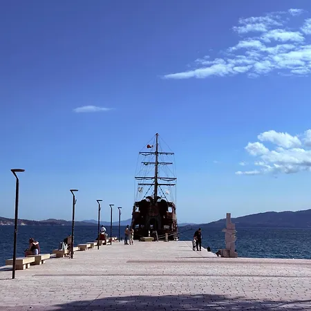 Blue Deluxe * Sarandë