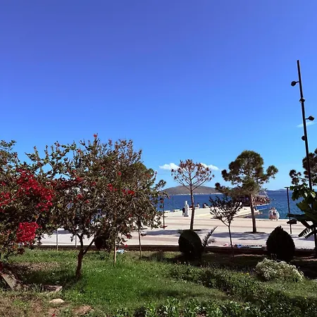 Blue Deluxe * Sarandë